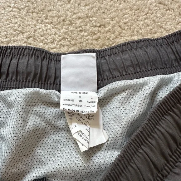 Nike shorts - Picture 2 of 2